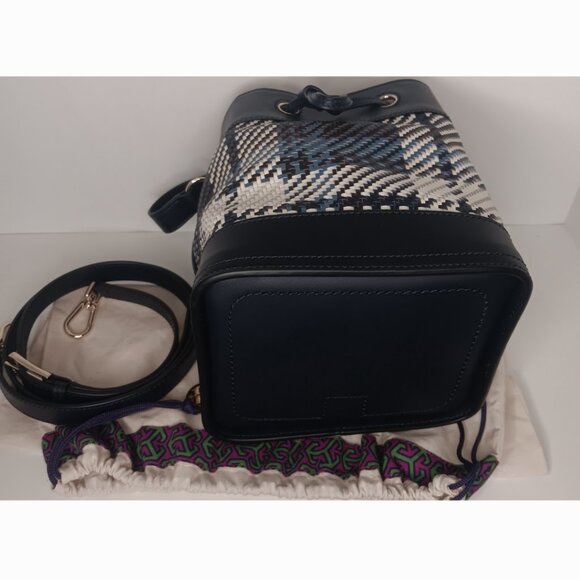 BRAND NEW TORY BURCH ROBINSON PLAID BUCKET BAG - Picture 3 of 10
